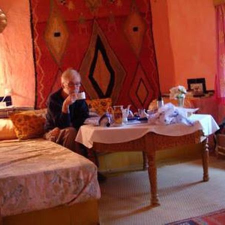Auberge Chez Julia เมอร์ซูกา ภายนอก รูปภาพ