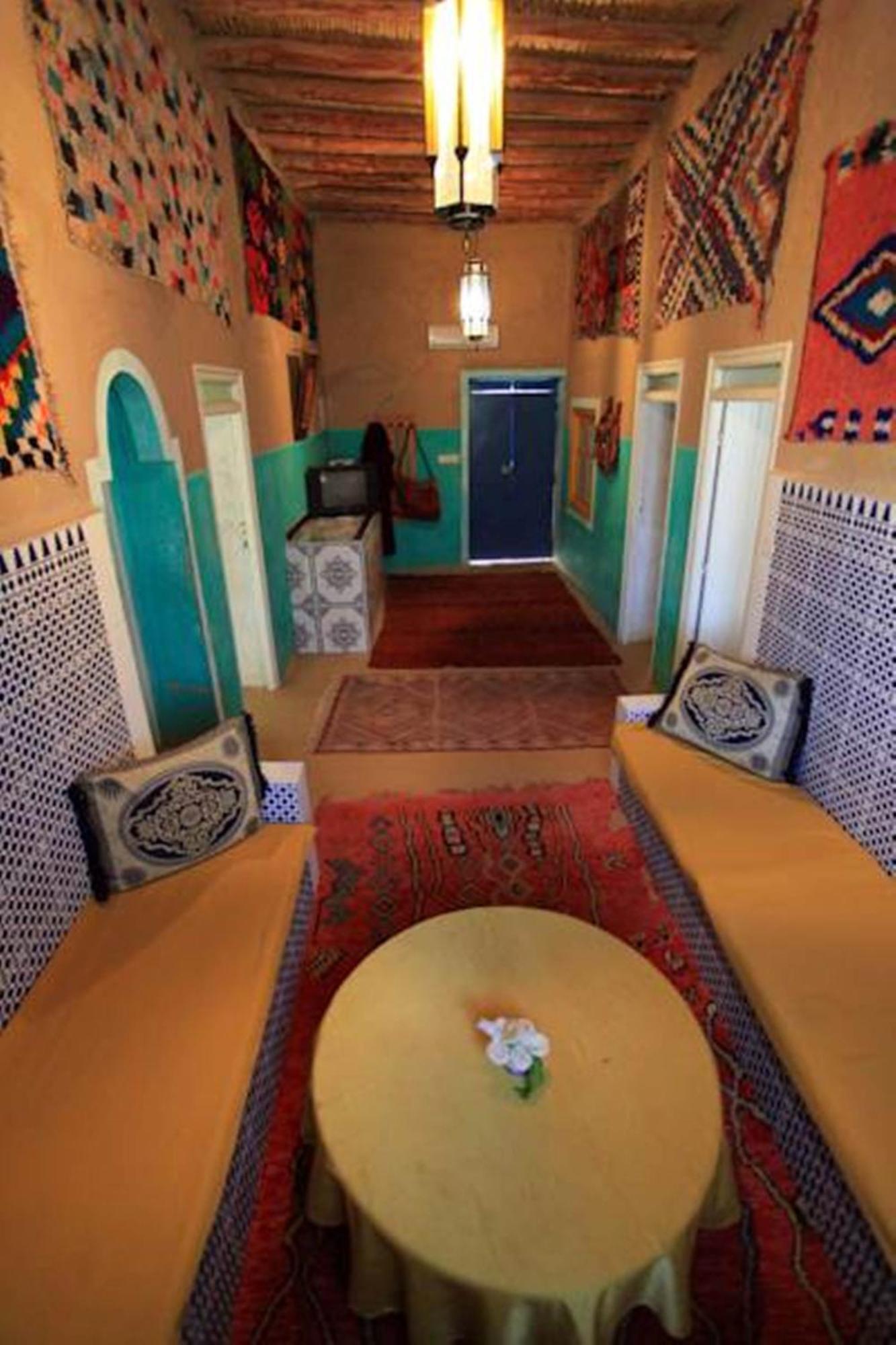 Auberge Chez Julia เมอร์ซูกา ภายนอก รูปภาพ