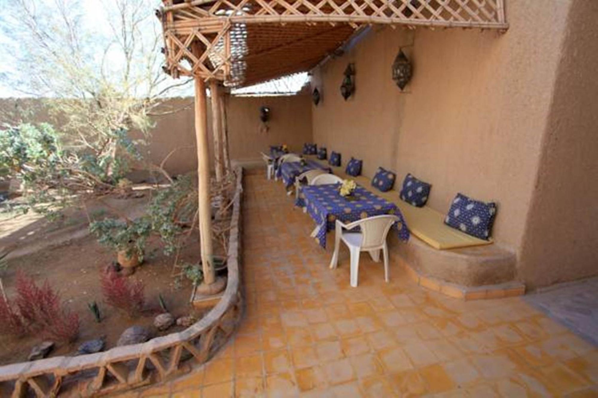 Auberge Chez Julia เมอร์ซูกา ภายนอก รูปภาพ