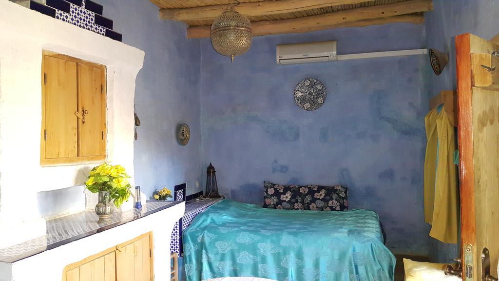 Auberge Chez Julia เมอร์ซูกา ภายนอก รูปภาพ