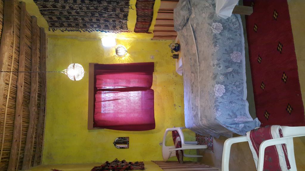 Auberge Chez Julia เมอร์ซูกา ภายนอก รูปภาพ