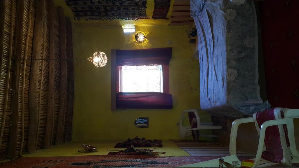 Auberge Chez Julia เมอร์ซูกา ภายนอก รูปภาพ