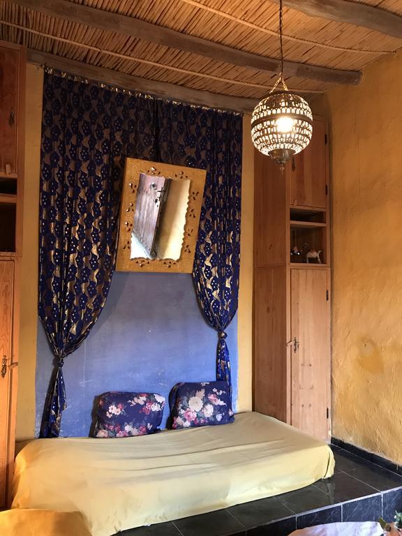 Auberge Chez Julia เมอร์ซูกา ภายนอก รูปภาพ