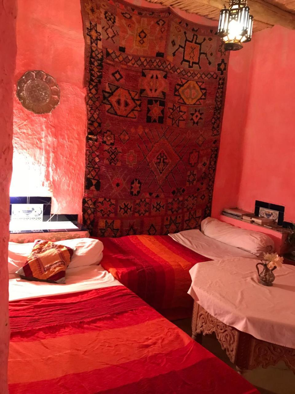 Auberge Chez Julia เมอร์ซูกา ภายนอก รูปภาพ