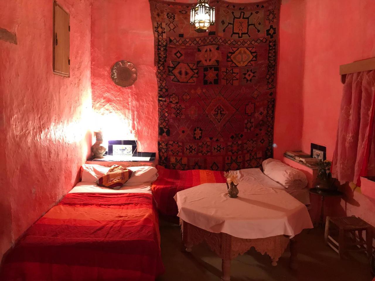 Auberge Chez Julia เมอร์ซูกา ภายนอก รูปภาพ