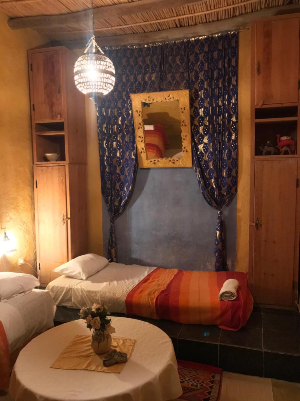 Auberge Chez Julia เมอร์ซูกา ภายนอก รูปภาพ