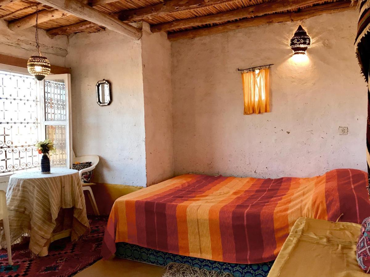 Auberge Chez Julia เมอร์ซูกา ภายนอก รูปภาพ