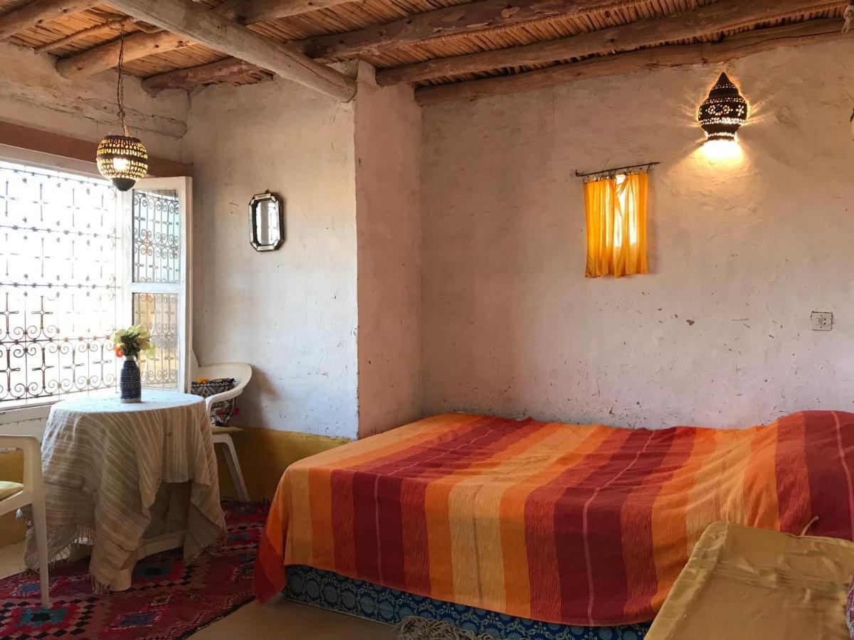Auberge Chez Julia เมอร์ซูกา ภายนอก รูปภาพ
